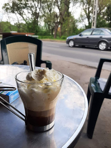 Opinii despre Kék bogyó internet borozó în Eger - Vendéglátás