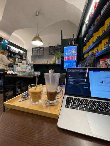 Opinii despre La Mocca Coffeeshop în Szentendre - Vendéglátás