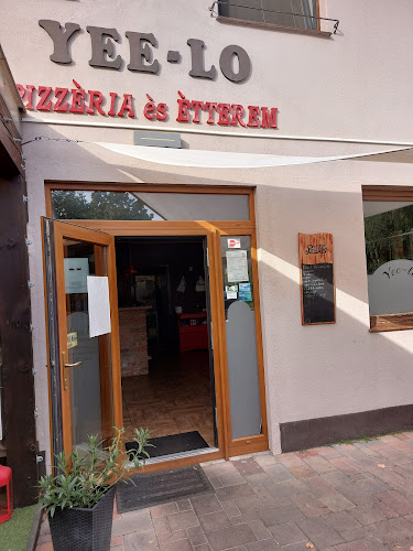 Yee-lo pizzéria - Vendéglátás