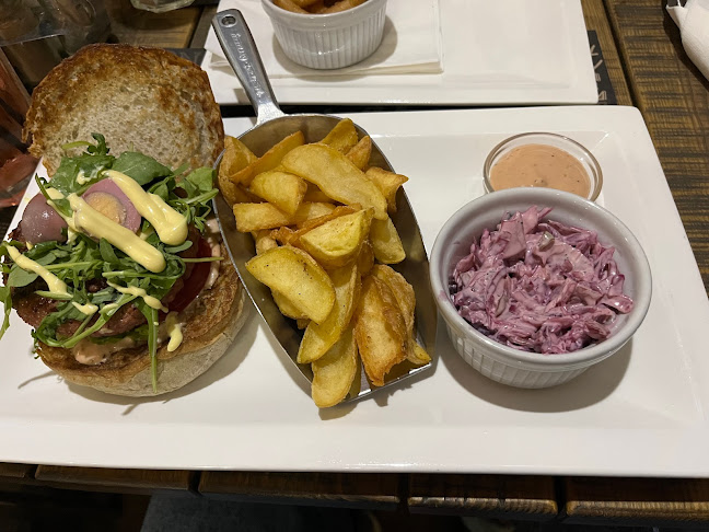 Comentarii opinii despre Tuning Bar & Burger