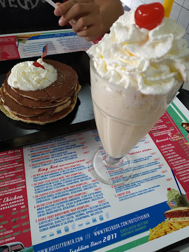 Opinii despre Hot City Diner în Miskolc - Vendéglátás