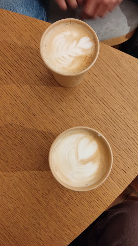 Opinii despre Trinity Cafe în Budapest - Vendéglátás