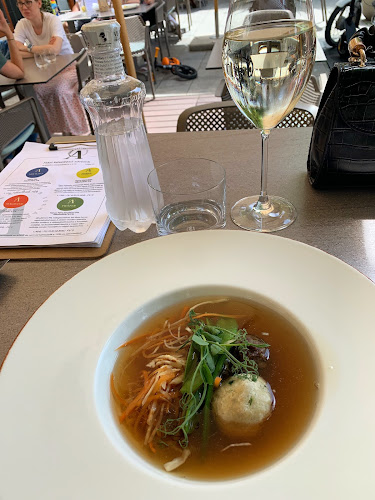 Comentarii opinii despre Apátúr Sörház