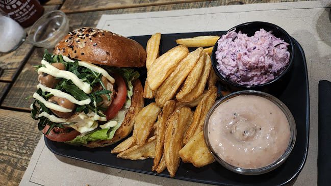 Opinii despre Tuning Bar & Burger în Budapest - Vendéglátás