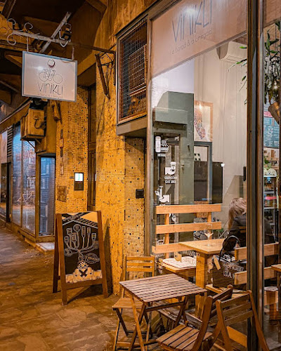 Vinikli - local drinks & stuff - Vendéglátás