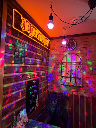 Comentarii opinii despre Alibi Bar & Cafe