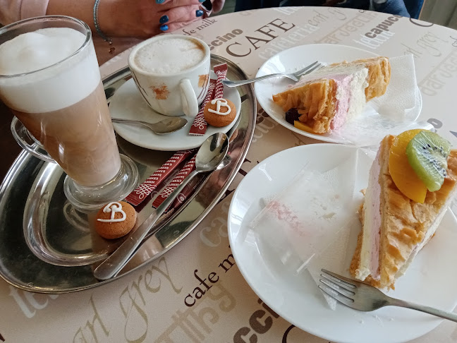 Tapolca, Vasút u., 8300