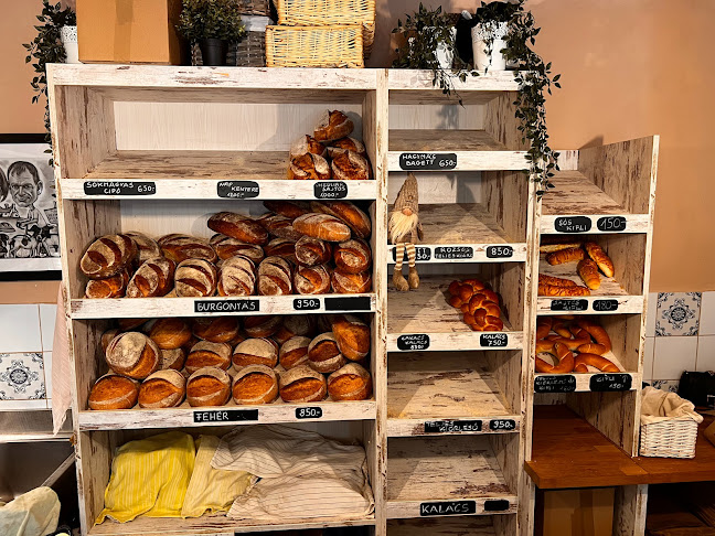 Petrus Péksége kovászos, kézmūves pékség - Budapest