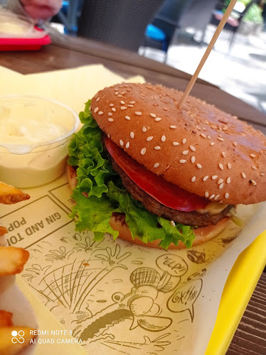 Esztergom, Kis Duna stny. 6, 2500