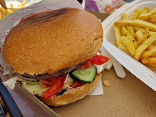 Lakoma Bár - Vendéglátás