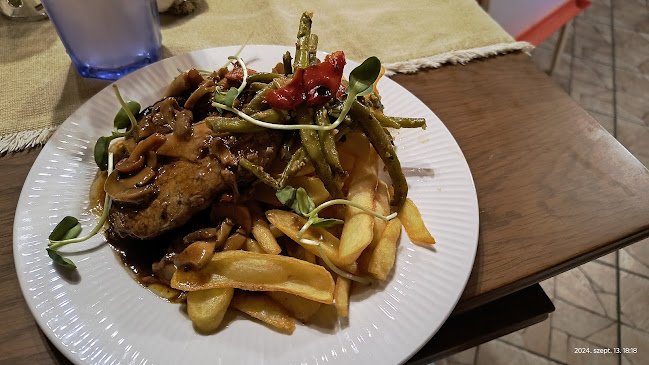 Görbe Tök Falatozó és Kiskocsma - Vendéglátás