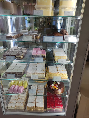 Anna Cukrászda - Vendéglátás