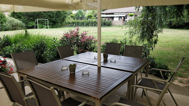 Opinii despre Fényesliget Kávézó în Piliscsaba - Vendéglátás