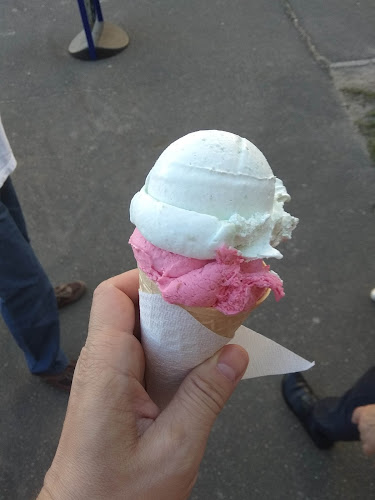 Vanília Fagyizó - Vendéglátás