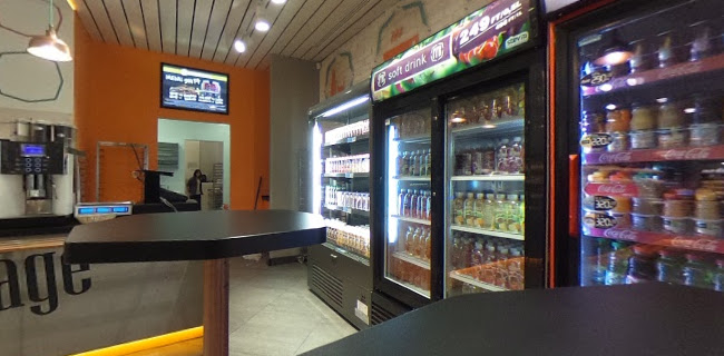 Opinii despre Fornetti - Ferenciek tere în Budapest - Vendéglátás