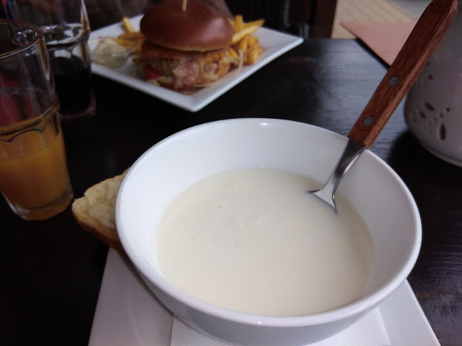 Kistehén Burger Étterem - Vendéglátás