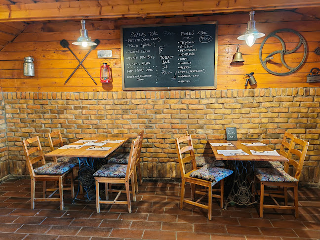 Kulcs, Rákóczi u. 146, 2458