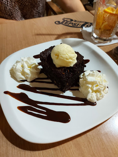 Rub and Roll Barbecue