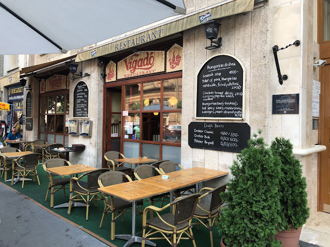 Opinii despre Vigadó Étterem és Söröző în Budapest - Vendéglátás