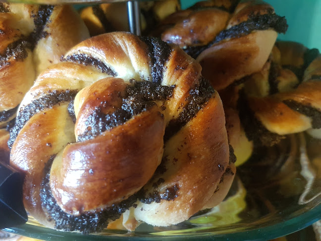 Opinii despre Gigi házipéksége în Biatorbágy - Vendéglátás