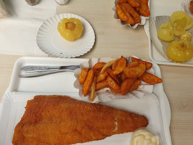 Halas Karcsi Büféje ( Best fish place at Balaton) - Zamárdi