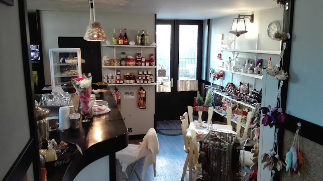 Veszprém, Hóvirág u. 8, 8200