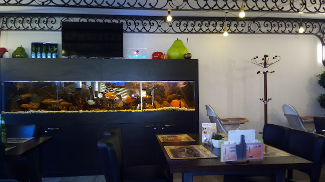 Opinii despre Forum Bistro -étterem,pizza,hamburger, street food, hot-dog în Karcag - Vendéglátás