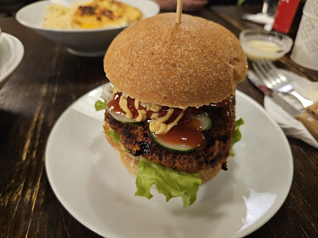 Comentarii opinii despre Kozmosz Vegán Étterem