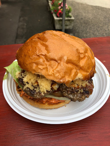 Comentarii opinii despre Anna Falatozó