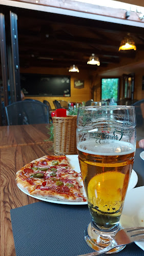 Gömböc Pizzéria - Vendéglátás