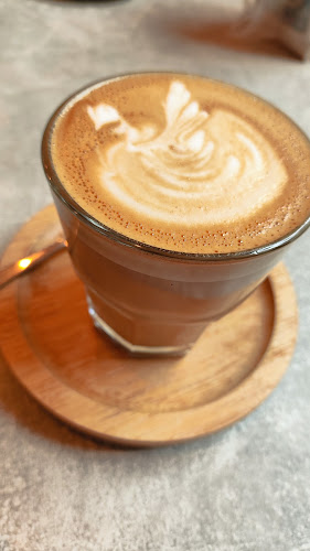 Győr, Kazinczy u. 8, 9021