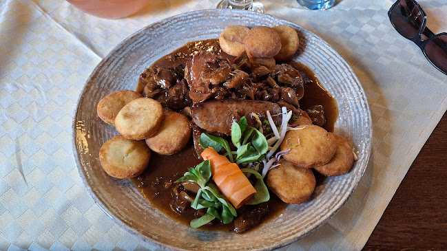 Tata, Almási u. 2, 2890