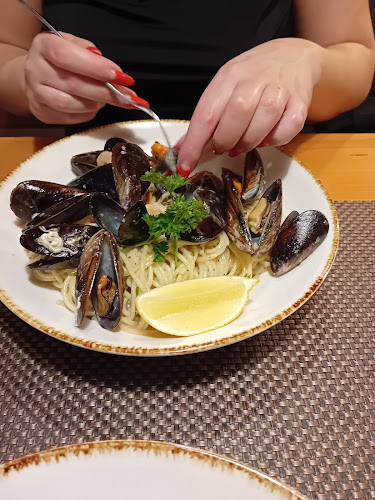 Opinii despre Kes Pub - Étterem Bük în Bük - Vendéglátás