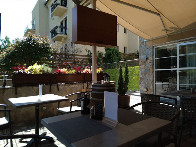 Renomé Café & Bistro - Miskolc