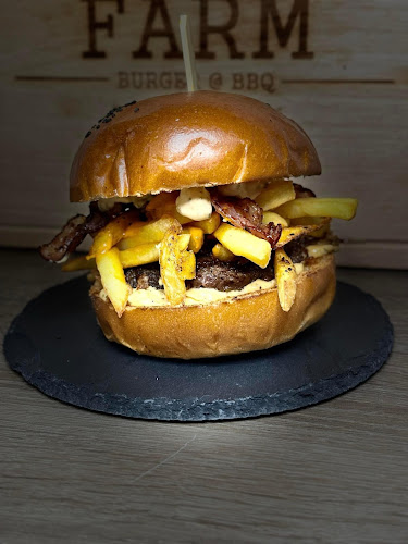 Esztergom, Lőrinc u. 4, 2500