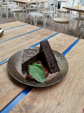 Mazel Tov - Vendéglátás