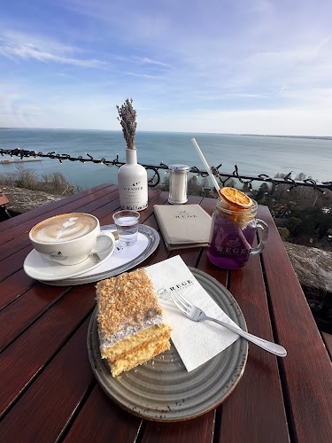 Apátsági Rege Cukrászda - Vendéglátás