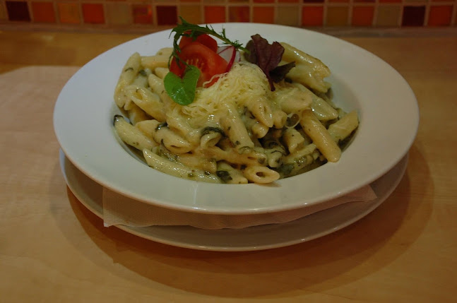 Comentarii opinii despre Fényesliget Kávézó