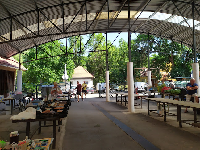 Comentarii opinii despre Városi Piac