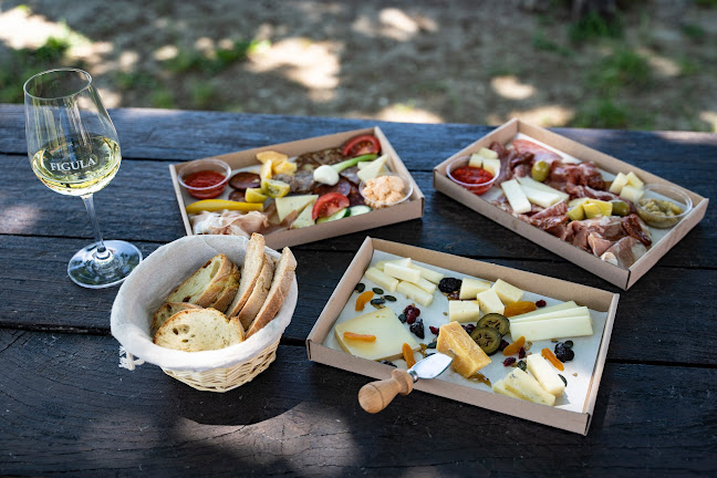 Opinii despre Villa Delikát Nyárikonyha în Balatonfüred - Vendéglátás