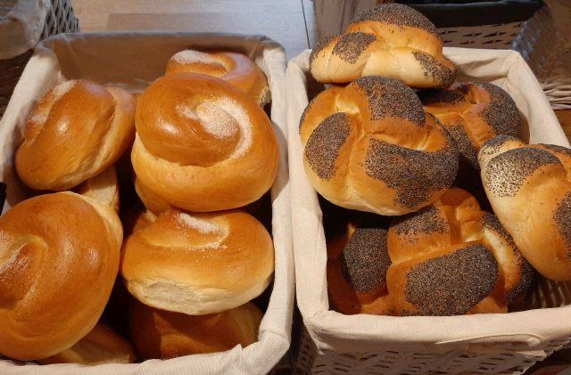 Comentarii opinii despre Petrus Péksége kovászos, kézmūves pékség