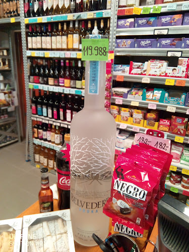 Opinii despre Cserkov Italkereskedés în Ráckeve - Vendéglátás