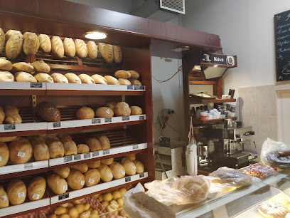 Péklegény Pékség, Sütőipari és Ostyagyártó Kft.