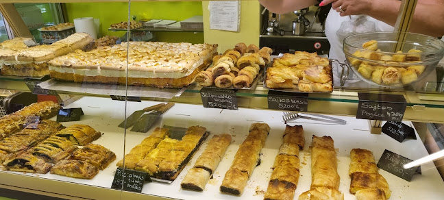 Opinii despre Rétesbolt és Cukrászda în Szigetszentmiklós - Vendéglátás