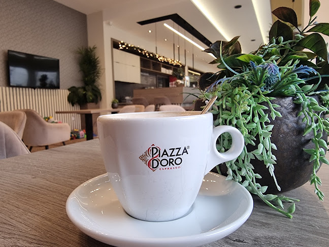 Opinii despre Bim-Bam Cukrászda în Kiskőrös - Vendéglátás