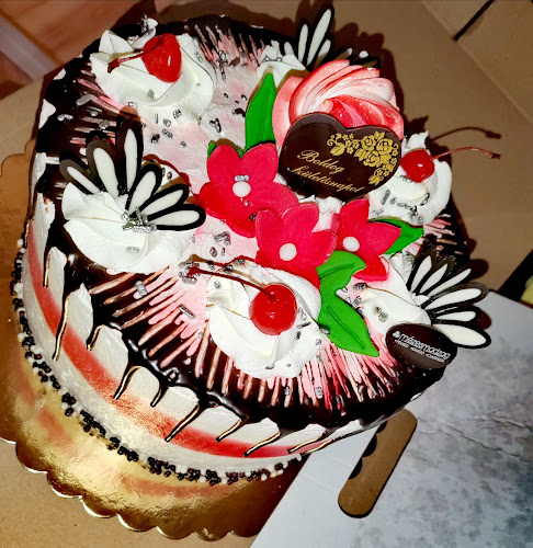 Mézesmadzag - Vendéglátás