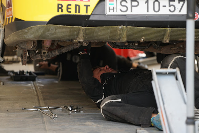 Comentarii opinii despre Holdfény Étterem és Ételfutár