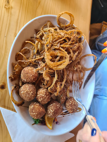 Comentarii opinii despre Bucka Pub Steak House