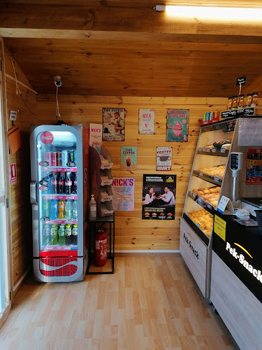 Opinii despre REGE pékség és élelmiszer Ravazd în Ravazd - Vendéglátás