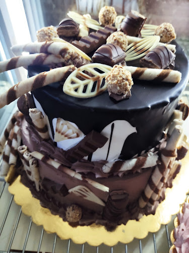 Falánk Fanni Cukrászda - Vendéglátás